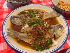三椒蒸鲈鱼-荆九爷爆炒桥头三嫩(浙大店)