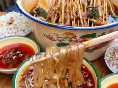 -拈签一笑黄牛肉辣卤串串
