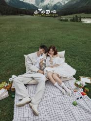 -至臻微拉婚纱摄影