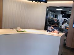 -麦当劳(展览馆店)