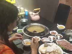 -丫丫汤膳打边炉(宏府408坊店)