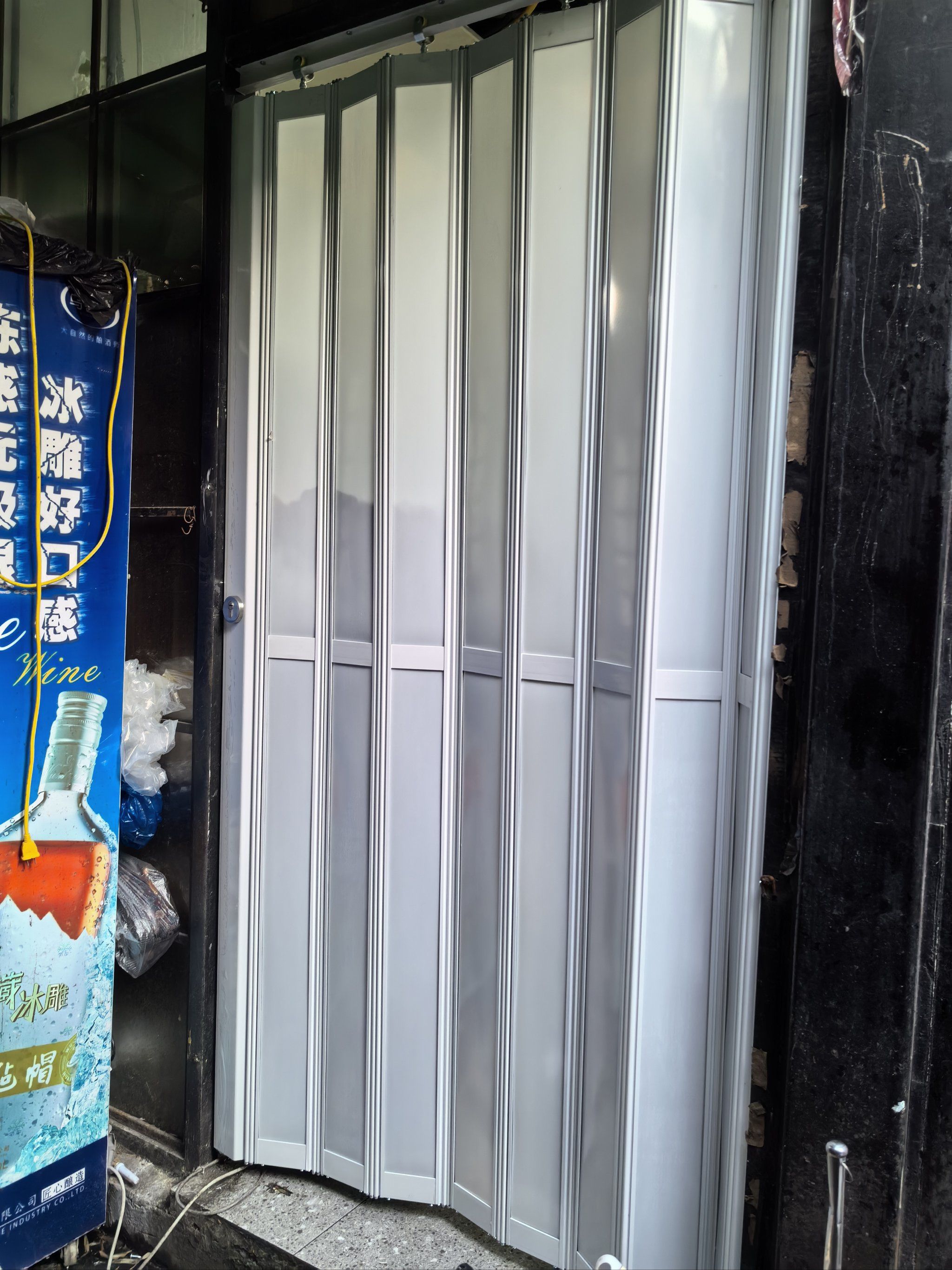 推拉式铝合金折叠门定制安装