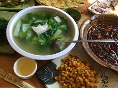 -邛海风味特色菜馆