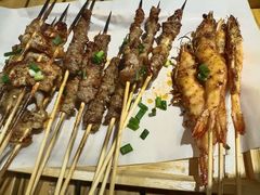 -山野的朋友露营炭火烤肉