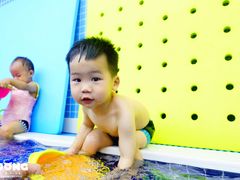 -龙格亲子游泳俱乐部(泊富中心)