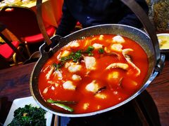 -老滇山寨•云南特色菜•地方菜•民族风情歌舞表演(金碧店)