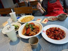 -肥肥虾庄·金牌油焖大虾(杨园滨江时代walk店)