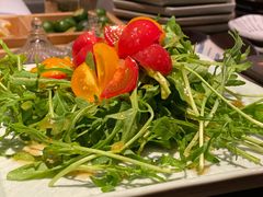 芝麻菜番茄色拉-三川·十酒Izakaya(南昌路店)