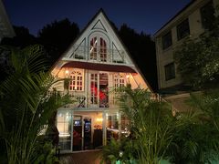 -弦月窗LUNETTE BY AMANDA(复兴路店)