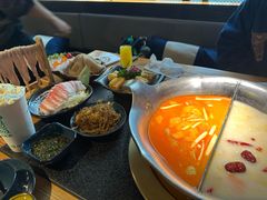 -湊湊火锅·茶憩(南京东路悦荟店)