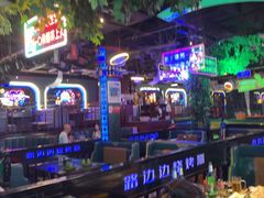 -路边边.炒菜烧烤.音乐餐厅(良乡长虹店)