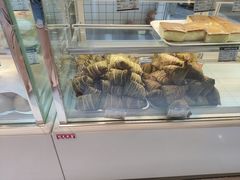 -白玉兰食品甜凤店(合生汇店)