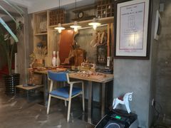 门面-HIGH FIVE哈福手工汉堡(桂林路店)