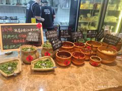 -云阿蛮云南生烫牛肉米线(奉贤路店)