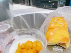 芒果酸奶-福晶园益生菌蛋糕面包(紫荆山店)