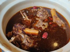 -亿诣蝎府炸酱面羊蝎子火锅(酷车小镇店)