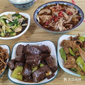 第一次食堂就餐不踩雷，有趣