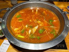 -野山舂·贵州现舂酸汤火锅(鸿通城店)