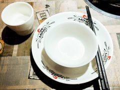 餐具摆设-鸣牌鸡煲(大岭山店)