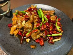 -曼听小寨海鲜烧烤·大连辣炒大王(盖州街店)