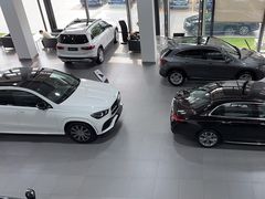 -上海星瀚奔驰4S店(红柳路店)