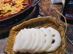 -四小区火锅·巷子里的重庆火锅(花照壁店)