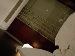 -武汉光谷广场杨家湾地铁站怡程酒店