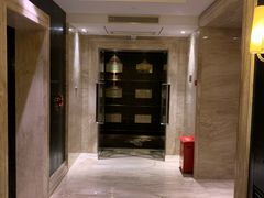 -永恒朗悦酒店(广西大学地铁站大学东路万达广场店)