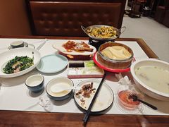 -梅利汴京烤鸭•开封豫菜地标店(东司门店)