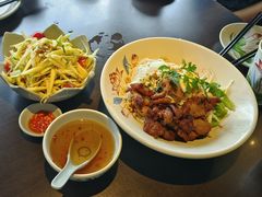 -大头虾越式风味餐厅(光明广场店)