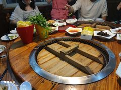 -三里屯土灶炖公鸡地锅鸡(江东店)