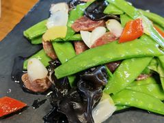 荷兰豆百合炒广式腊肠-汤和好天气 粤菜小馆(鸳鸯店)