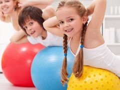 -悦动体能篮球羽毛球网球(三里河店)