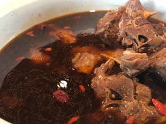 -亿诣蝎府炸酱面羊蝎子火锅(酷车小镇店)