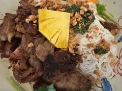 -大头虾越式风味餐厅(光明广场店)