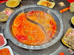 -宽板凳老灶火锅(台湾街店)