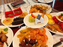 -荣誉国际酒店-云顶旋转餐厅