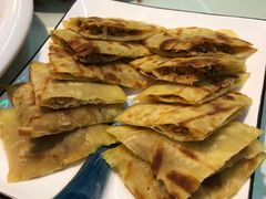 东北大肉馅饼（东北特色）-石老头关东饺子王·东北菜(嘉华鑫城店)