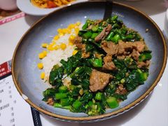 芥兰苗安格斯牛肉烩饭-杯子红牛排(创意产业园店)