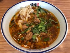 -顺溜·手工刀削面·黑金店(铜锣湾店)