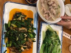 蒜苗回锅肉-易老妈蹄花.特色川菜(人民公园总店)