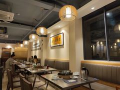 大堂-胡须佬鸡煲四季火锅店(石厦西村直营店)