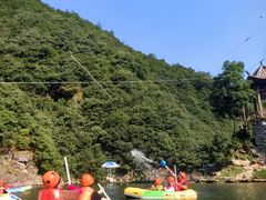 -安吉龙王山峡谷漂流