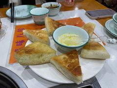 酥油奶渣饼-藏味八珍特色火锅