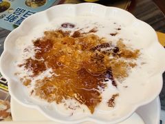 椰汁银耳桃胶羹-甜津美