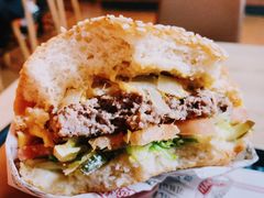 -The Habit Burger Grill 哈比特汉堡(复兴soho店)