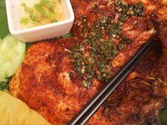 傣家香茅草烤罗非鱼-云腾食府·云南菜
