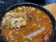 -果松木炭酸菜铜火锅·外婆参鸡汤