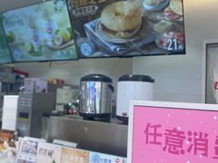-DQ·蛋糕·冰淇淋(湖景东路店)