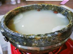 -墨脱石锅椰子鸡•香草鸭•东山羊(大东海店)